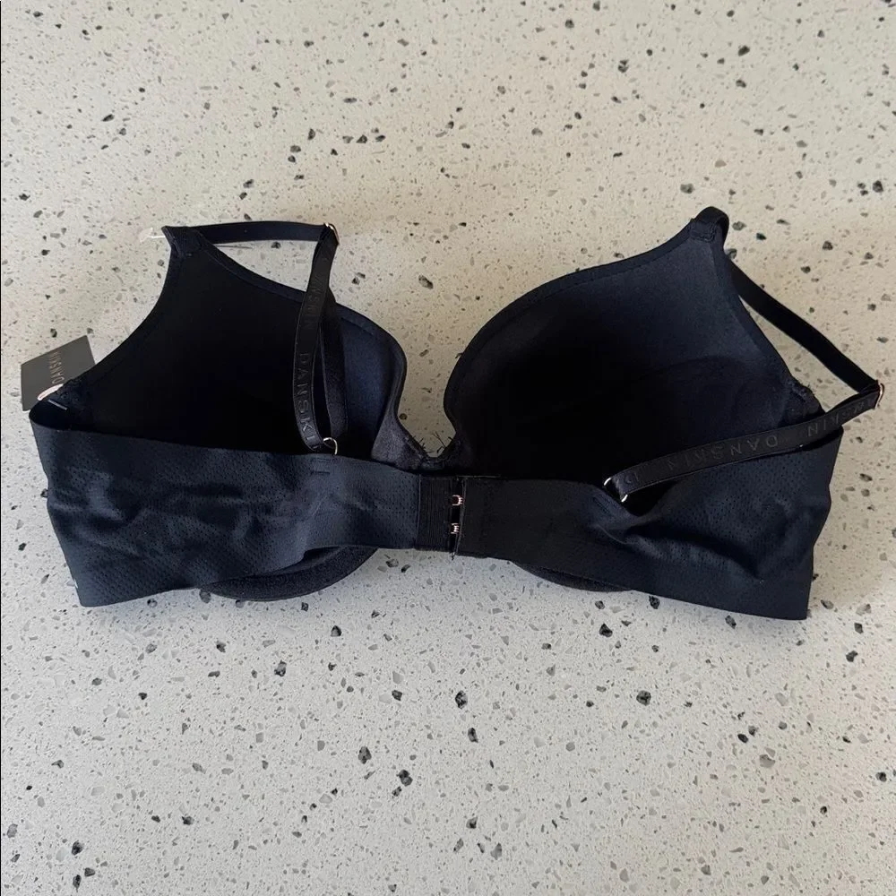 Danskin Black Molded Underwire T-Shirt Padded Sleek and Smooth Bra Size 38C NWT